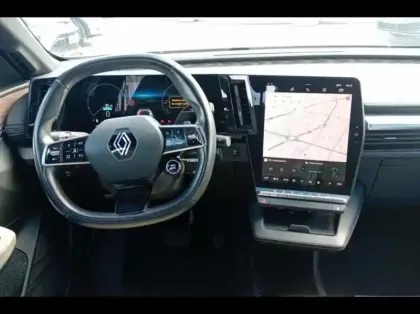 Photo 8 Renault Megane  E-Tech Electric EV60 220ch Iconic super charge