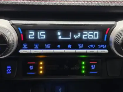 Photo 11 Toyota Rav4  Hybride Rechargeable 306ch Collection AWD