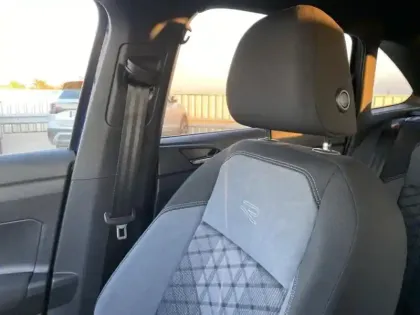 Photo 12 Volkswagen Taigo  1.0 TSI 116ch R-Line DSG7