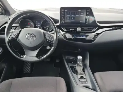 Photo 8 Toyota C-HR  122h Dynamic Business 2WD E-CVT + Programme Beyond Zero Academy MY22