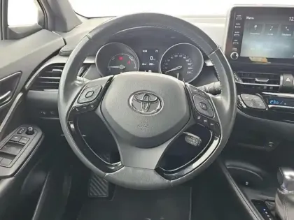 Photo 11 Toyota C-HR  122h Dynamic Business 2WD E-CVT + Programme Beyond Zero Academy MY22