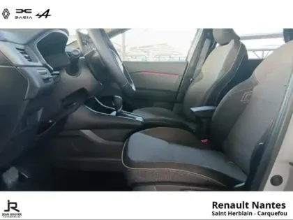 Photo 12 Renault Captur  1.6 E-Tech full hybrid 145ch Techno
