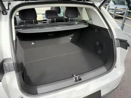 Photo 10 Leapmotor C10  REEV 215ch 28,4 kWh Design MY25