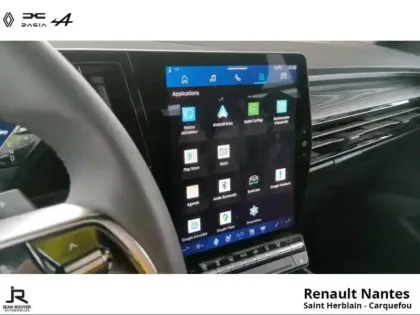 Photo 11 Renault Espace  1.2 E-Tech full hybrid 200ch Iconic 7 places - 24