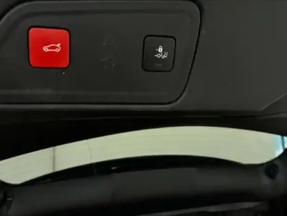 Photo 14 Peugeot 3008  1.6 PureTech 180ch S&S GT EAT8