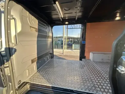 Photo 6 Mercedes Sprinter 317 CDI 170CV Boite Auto Pack Métal Led 39900HT