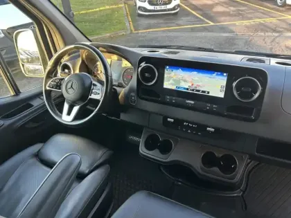 Photo 10 Mercedes Sprinter 317 CDI 170CV Boite Auto Pack Métal Led 39900HT