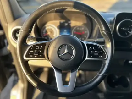 Photo 8 Mercedes Sprinter 317 CDI 170CV Boite Auto Pack Métal Led 39900HT