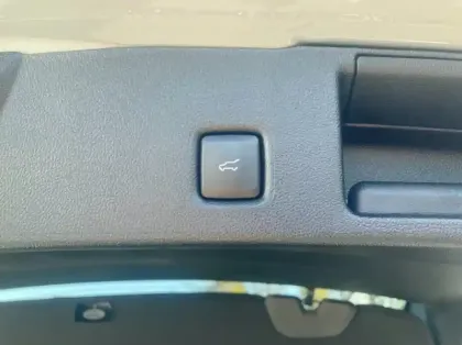 Photo 17 Ford Kuga 2.5 Duratec 180ch Hybrid FlexiFuel ST-Line X Powershift