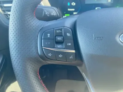 Photo 16 Ford Kuga 2.5 Duratec 180ch Hybrid FlexiFuel ST-Line X Powershift