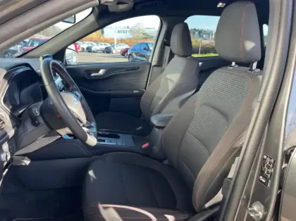 Photo 9 Ford Kuga 2.5 Duratec 190ch FHEV E85 ST-Line BVA