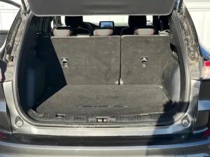 Photo 10 Ford Kuga 2.5 Duratec 190ch FHEV E85 ST-Line BVA