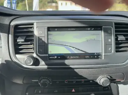 Photo 3 Peugeot Expert Fourgon Fg M 2.0 BlueHDi 180ch S&amp;S Pack Asphalt EAT8