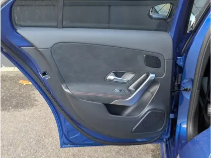 Photo 17 Mercedes Classe A 200 d AMG Line TO SIEGES AVANT CHAUFFANTS CAMERA