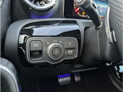 Photo 21 Mercedes Classe A 200 d AMG Line TO SIEGES AVANT CHAUFFANTS CAMERA