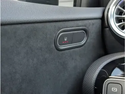 Photo 14 Mercedes Classe A 200 d AMG Line TO SIEGES AVANT CHAUFFANTS CAMERA