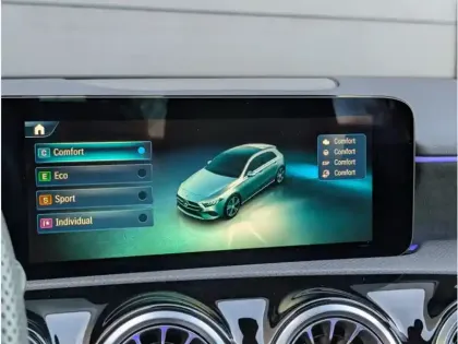 Photo 29 Mercedes Classe A 200 d AMG Line TO SIEGES AVANT CHAUFFANTS CAMERA