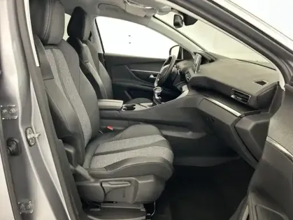 Photo 24 Peugeot 5008 1.5 BlueHDi 130ch Allure + Hayon électrique