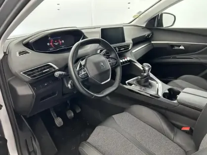 Photo 12 Peugeot 5008 1.5 BlueHDi 130ch Allure + Hayon électrique