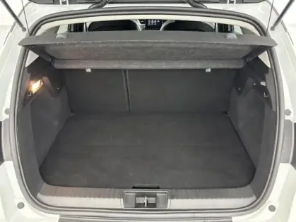 Photo 8 Renault Captur E-Tech Plug-in 160 Intens 5p