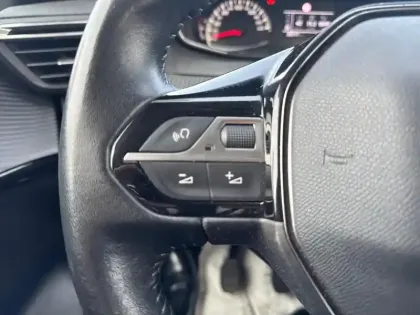 Photo 18 Peugeot 208  PureTech 75 S&S BVM5 Active