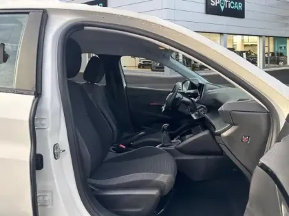 Photo 8 Peugeot 208  PureTech 75 S&S BVM5 Active