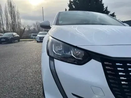 Photo 13 Peugeot 208  PureTech 75 S&S BVM5 Active