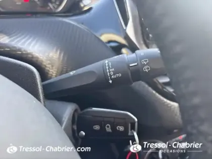 Photo 17 Peugeot 208  PureTech 82ch S&S BVM5 Signature