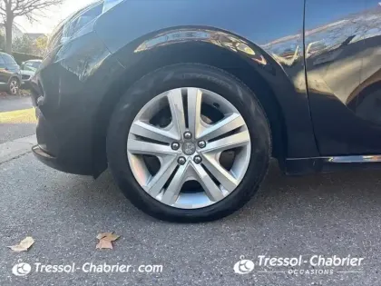 Photo 14 Peugeot 208  PureTech 82ch S&S BVM5 Signature