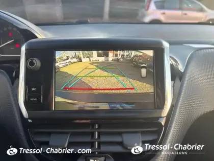 Photo 25 Peugeot 208  PureTech 82ch S&S BVM5 Signature