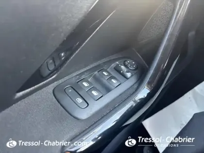 Photo 19 Peugeot 208  PureTech 82ch S&S BVM5 Signature