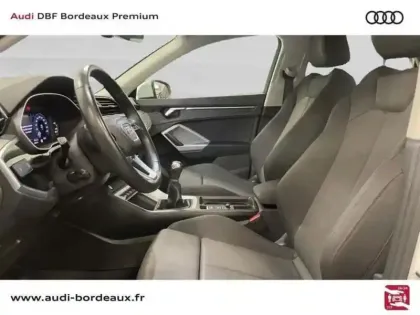 Photo 9 Audi Q3 35 TFSI 150 ch Design