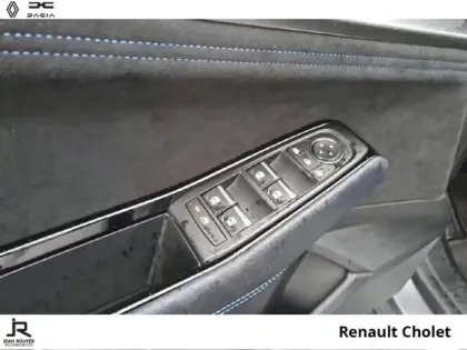 Photo 13 Renault Austral  1.2 E-Tech full hybrid 200ch esprit Alpine - 25