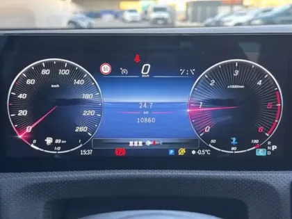 Photo 25 Mercedes Classe A 200 d AMG Line 1770 Li