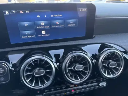 Photo 22 Mercedes Classe A 200 d AMG Line 1770 Li