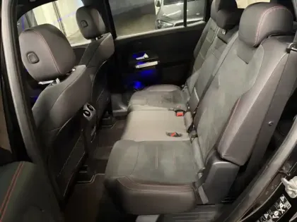 Photo 12 Mercedes GLB 200 d AMG Line Toit Ouvrant Full Led