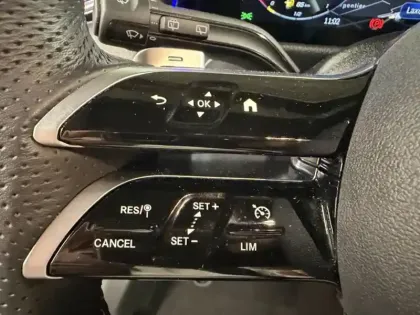 Photo 27 Mercedes GLB 200 d AMG Line Toit Ouvrant Full Led