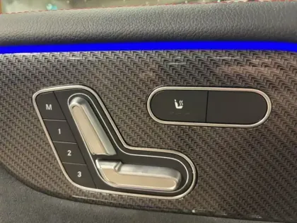 Photo 30 Mercedes GLB 200 d AMG Line Toit Ouvrant Full Led