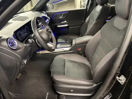 Photo 11 Mercedes GLB 200 d AMG Line Toit Ouvrant Full Led