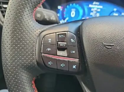 Photo 15 Ford Kuga 2.5 Duratec 190ch FHEV E85 ST-Line Business BVA