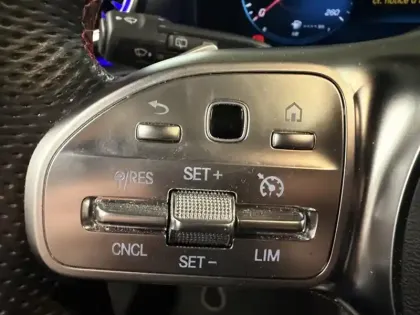 Photo 26 Mercedes Classe A 200 AMG Line Pack Black Full Led Toit Ouvrant