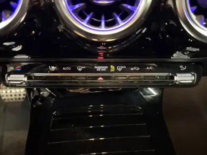 Photo 27 Mercedes Classe A 200 AMG Line Pack Black Full Led Toit Ouvrant