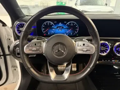 Photo 15 Mercedes Classe A 200 AMG Line Pack Black Full Led Toit Ouvrant