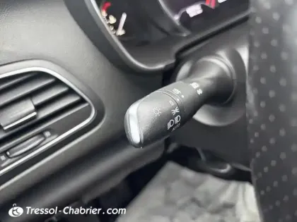 Photo 16 Renault Megane Mégane IV Berline Blue dCi 150 EDC GT-Line