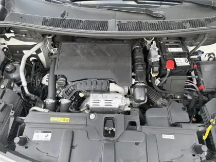 Photo 6 Peugeot 3008  Puretech 130ch S&S EAT8 GT