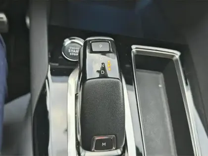 Photo 23 Peugeot 3008  Puretech 130ch S&S EAT8 GT