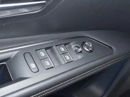 Photo 19 Peugeot 3008  Puretech 130ch S&S EAT8 GT