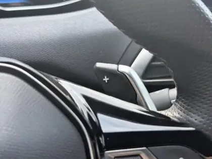 Photo 17 Peugeot 3008  Puretech 130ch S&S EAT8 GT