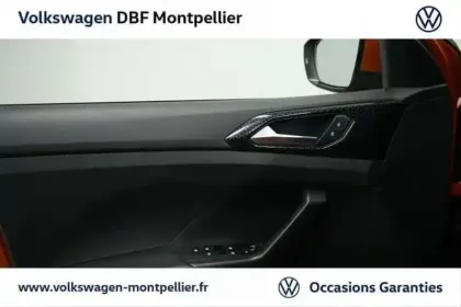 Photo 6 Volkswagen T-cross 1.0 TSI 110 Start/Stop BVM6 R-Line Tech