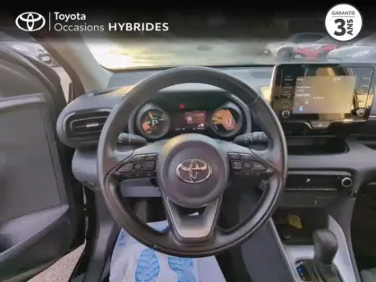 Photo 8 Toyota Yaris  116h Design 5p